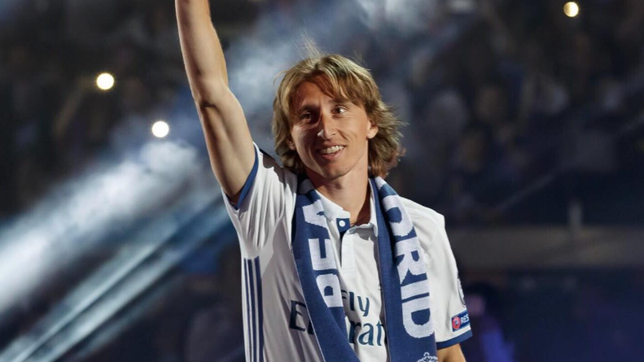 Modric se torna o 3º jogador com mais partidas por seleções e pode quebrar marca de Messi; entenda