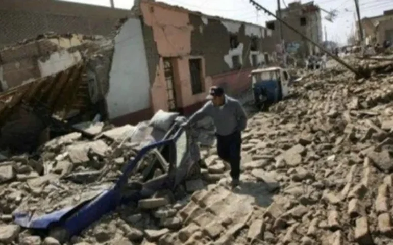 Terremoto de magnitude 7 atinge a costa do Peru e gera alerta de tsunami