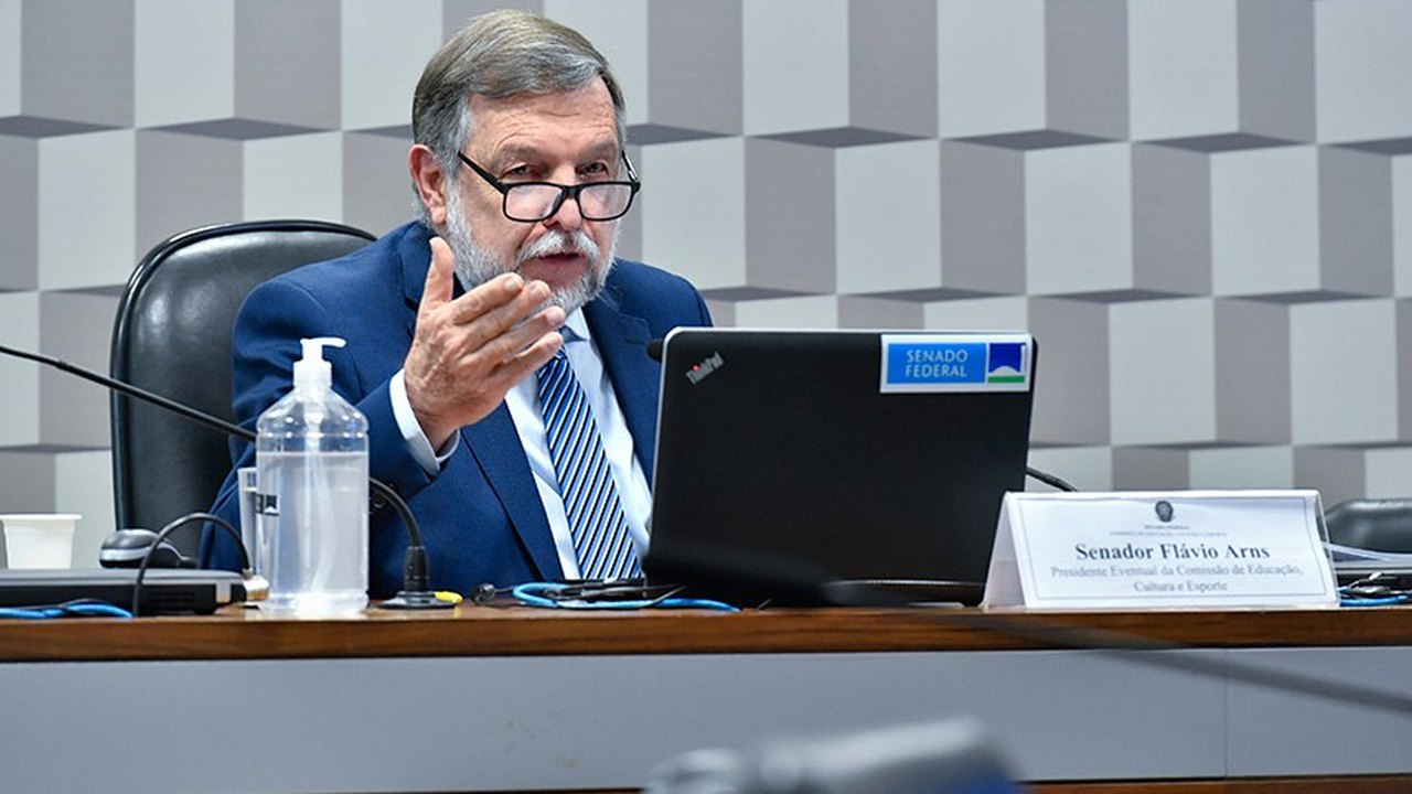 Trecho na BR-272 no Paraná é denominado Alfeu Teodoro de Oliveira