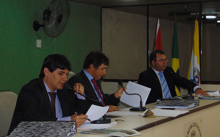 Vereadores de Palmeira voltaram às atividades, hoje, após um mês de recesso