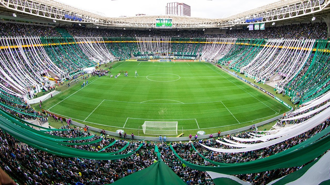 Palmeirenses deixam recado contra racistas no Allianz antes de jogo com Boca pela Libertadores