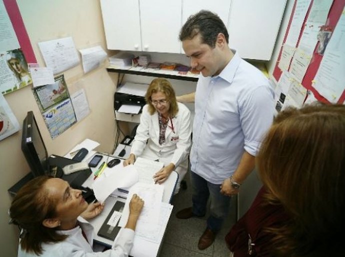 Renan Filho assina ampliação do Hemocentro de Arapiraca