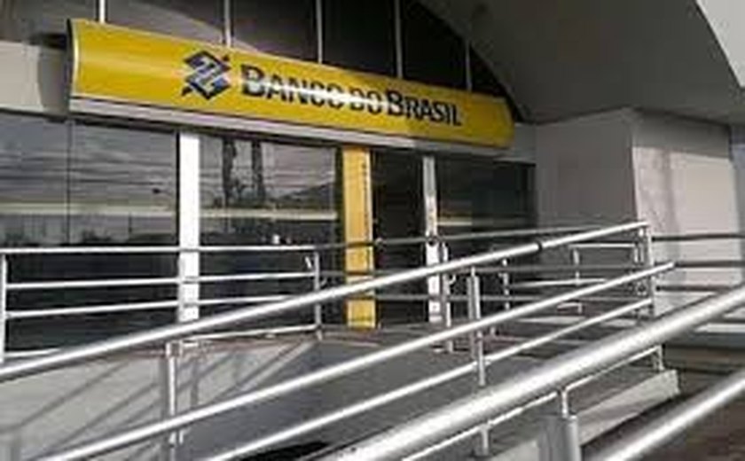 Polícia Civil divulga imagens de assaltantes da agência bancária em Traipú