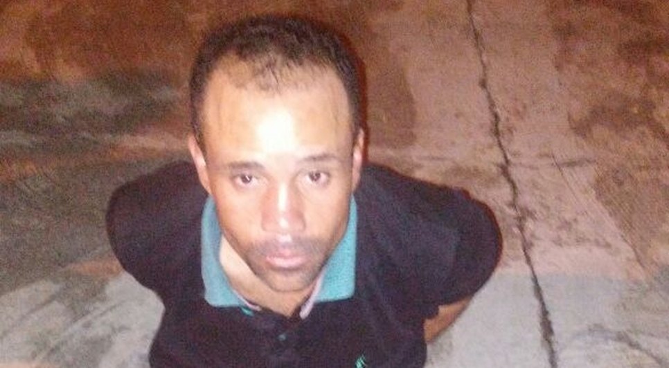 suspeito de roubar arma do policial