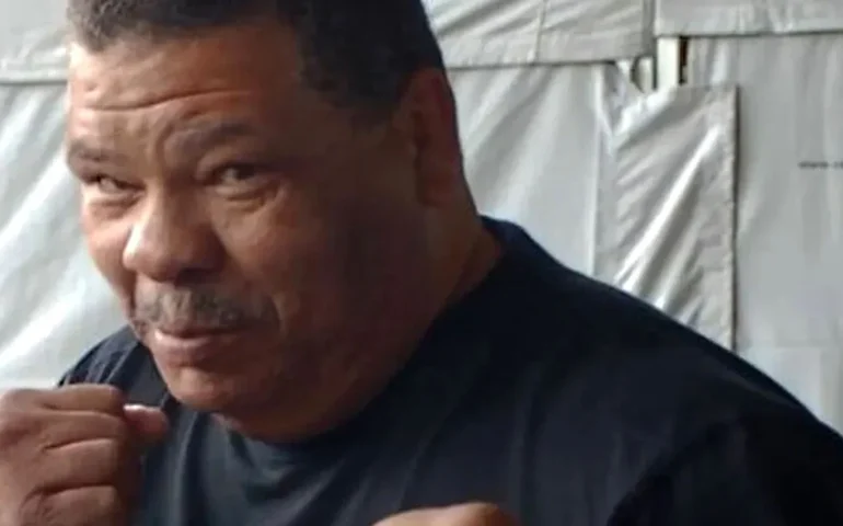 De Raul Gil a Datena: documentário em homenagem a Maguila conta história de ídolo do boxe brasileiro com entrevistas inéditas