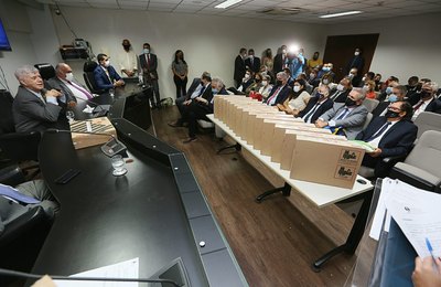 Tribunal entrega 180 novos notebooks para magistrados