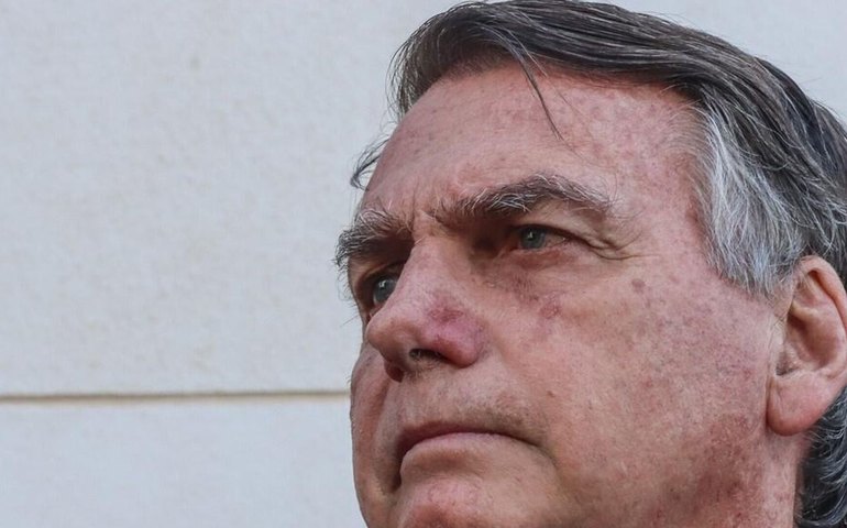 Bolsonaro acusa Moraes de fazer 'tudo o que não diz a lei' após ser indiciado por tentativa de golpe