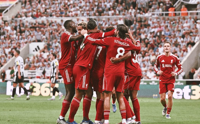 Liverpool vence o Newcastle nos acréscimos e mantém o aproveitamento de 100% na Premier League