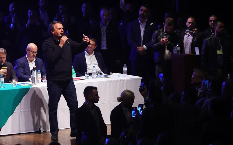 Inelegebilidade: PL desiste e já aposta em Bolsonaro como cabo eleitoral