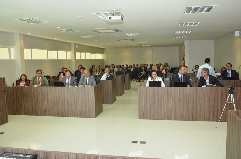 Colégio de Presidentes e Conselho Seccional da OAB/AL repudiam declarações de Bolsonaro