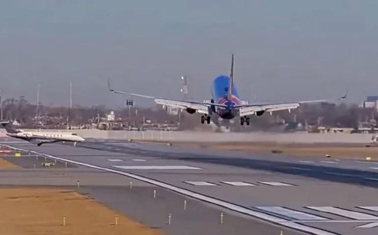 Novo avião com barreira dupla de proteção para cabine do piloto é lançado nos EUA