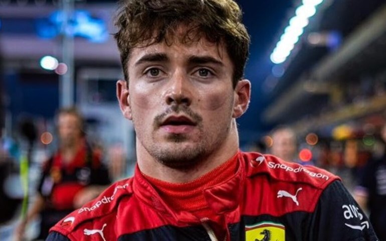 Leclerc sofre punição e perde 10 posições no grid do GP da Arábia Saudita