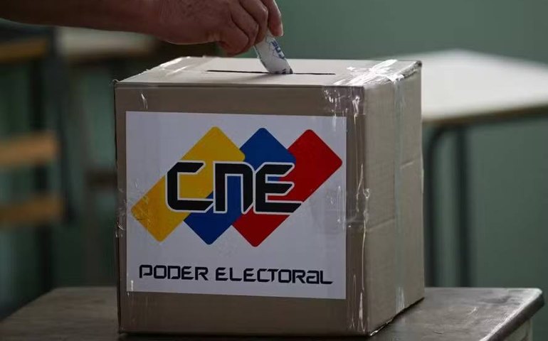 Eleições na Venezuela: Contagens extraoficiais divulgam resultados divergentes após fechamento de urnas