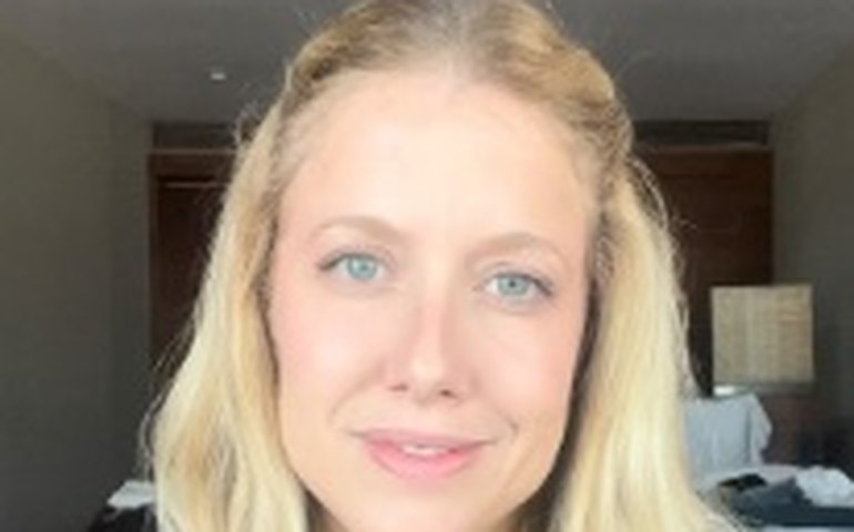 Gabriela Prioli surpreende instrutor da 'Dança dos Famosos' com presente