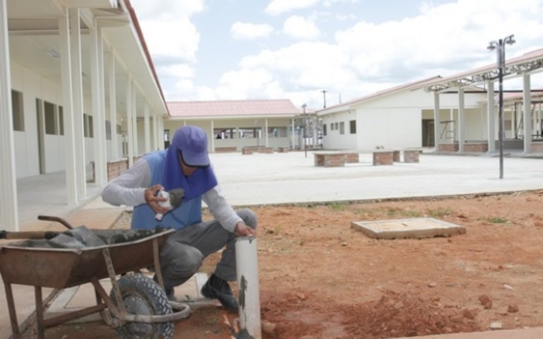 Município de Murici ganha nova escola da rede estadual