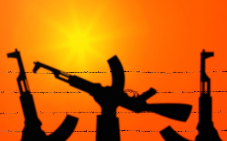 Munição em depósito de armas usado pelo Hezbollah explode no sul do Líbano, matando 6 pessoas