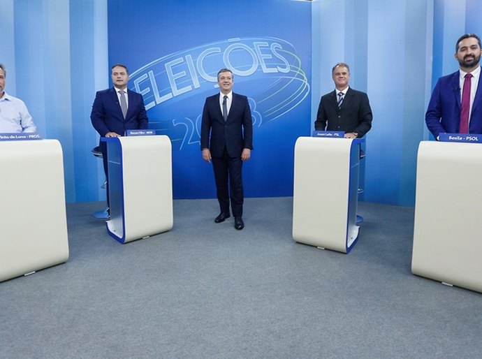 Renan Filho apresenta proposta para mais avanços na educação, saúde e segurança em debate na TV Gazeta