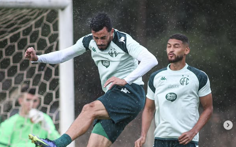 Guarani confirma mudanças no elenco e fecha preparação para estreia na Série C