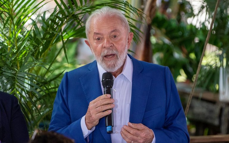 “Não podemos nos conformar com homens matando mulheres”, diz Lula
