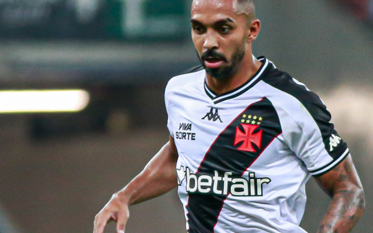 Cruzeiro e Vasco empatam em jogo movimentado e com expulsão no Brasileirão