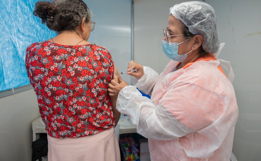 Maceió suspende vacinação com doses da Pfizer para adolescentes e adultos