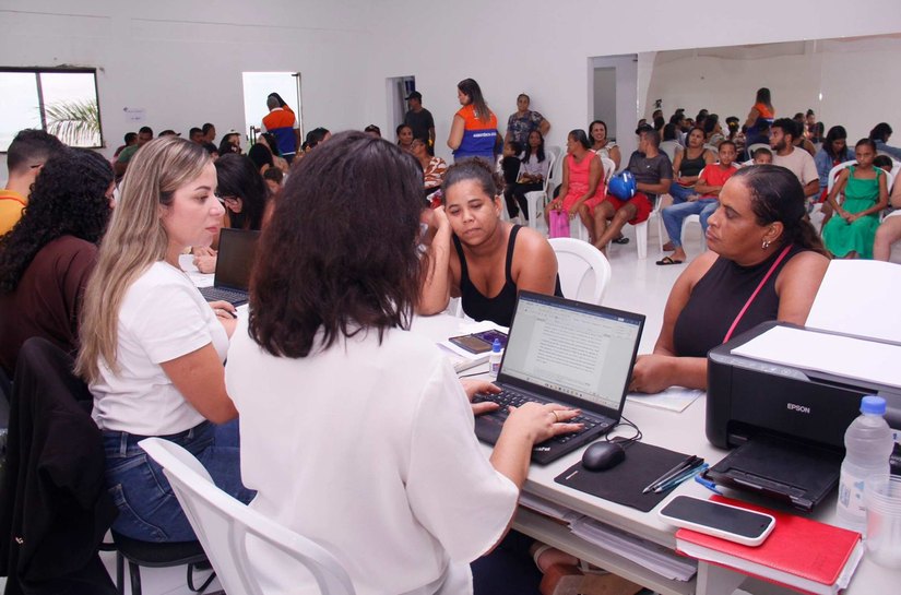Expedição de documentos e casamento coletivo beneficiam moradores de Porto de Pedras