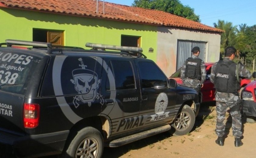 Polícia prende dupla por tráfico de drogas e resistência a prisão em Arapiraca