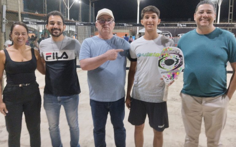 Arapiraquense se destaca no Beach Tennis e está entre os melhores do mundo