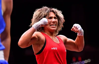 Brasileira Rebeca Lima é campeã mundial de boxe em Liverpool