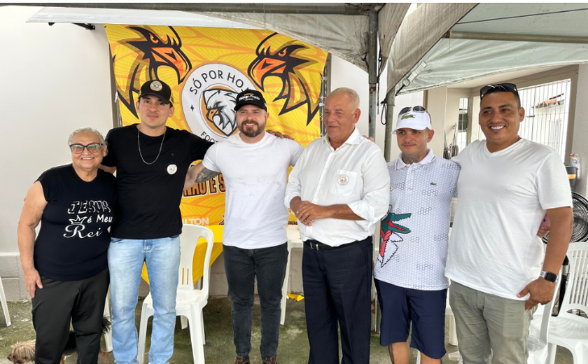 Thiago Prado e Givaldo Carimbão se reúnem com lideranças para discutir tratamento de dependentes químicos