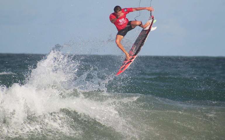 Com apoio do Governo de Alagoas, praia do Francês recebe Campeonato Alagoano e Taça Brasil de Surf