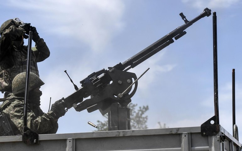 Defesa aérea russa abate 43 drones ucranianos em 24 horas; Kherson registra até 300 drones destruídos por dia