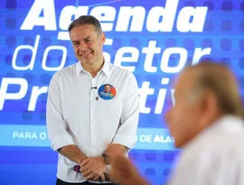 Renan Filho contrapõe experiência ao improviso e diz que eleição coloca ‘certo e duvidoso’ frente a frente