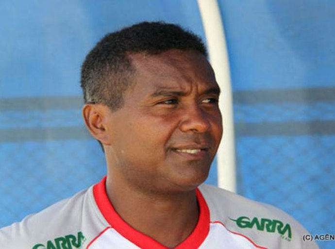 Sérgio Araújo é o novo treinador do Coruripe para o Alagoano 2017