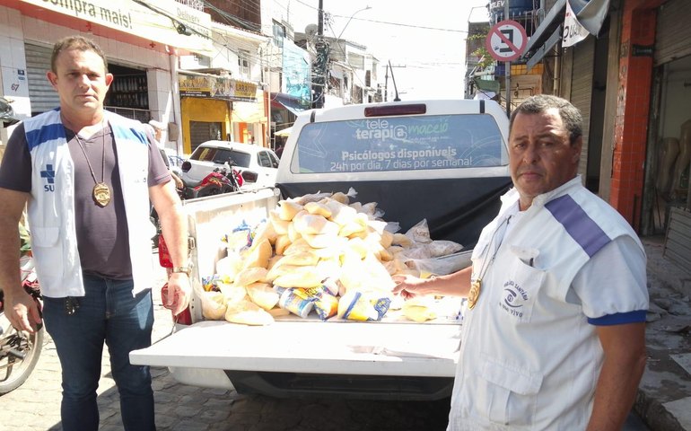 Vigilância Sanitária apreende 300 kg de produtos impróprios para consumo no Jacintinho