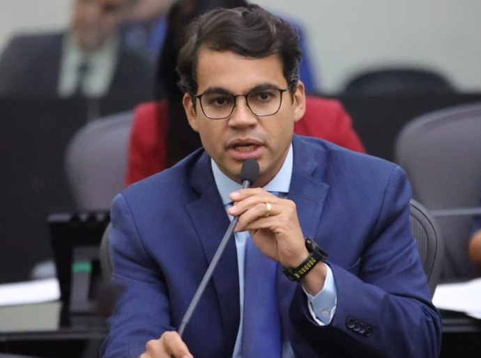 Gilvan Barros Filho parabeniza Grupo Aliança e Brocoió Júnior por conquistas na vaquejada