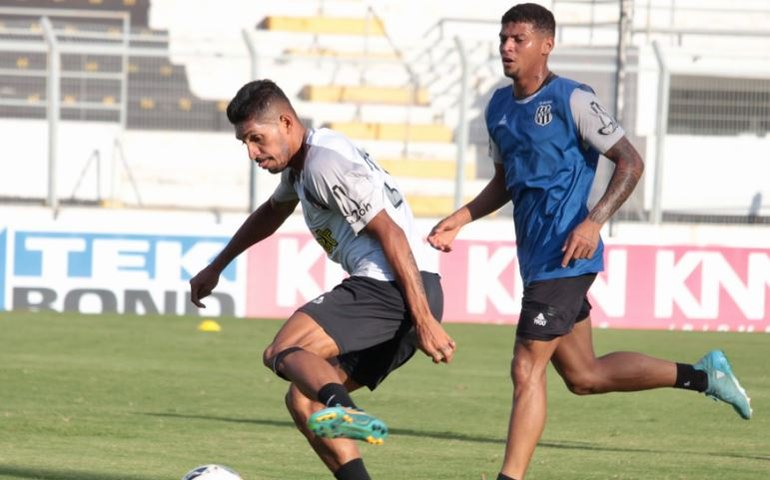 Antes de dérbi, Hélio dos Anjos indica força máxima na Ponte Preta