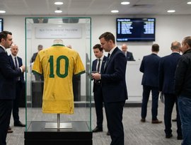 Camisa de Pelé da final da Copa de 58 vai a leilão com valor estimado de R$ 30 milhões