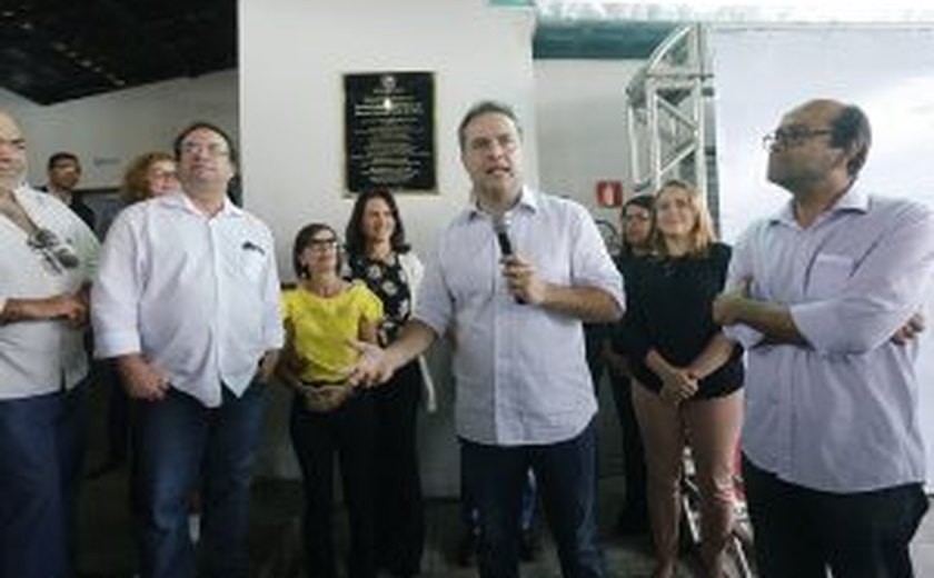 Renan Filho e Luciano entregam escolas e ginásios reformados em Arapiraca