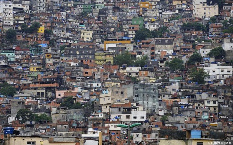 Pobreza extrema cresce no Brasil e afeta 13,5 milhões de pessoas