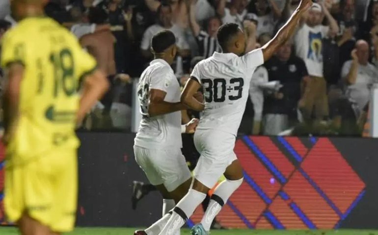 Lucas Braga comemora virada em dia ruim do Santos: ‘Pelé merecia essa vitória’