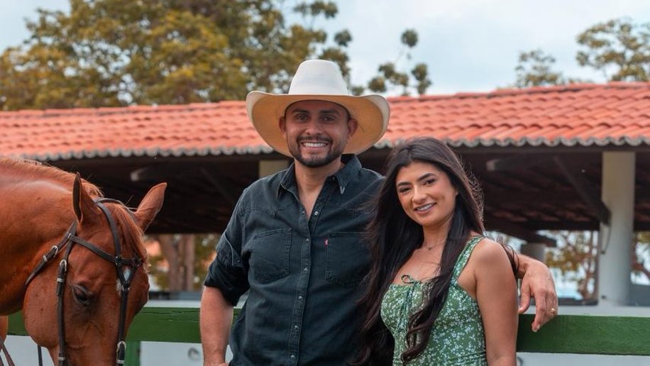 Mano Walter lança “Te Encontrei na Vaquejada” com participação de Talita Mel