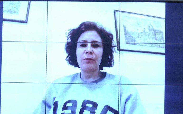 Senador diz que Carla Zambelli foi agredida ao menos duas vezes em prisão na Itália