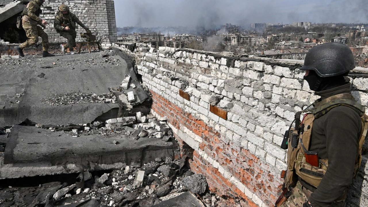 Na última semana, Rússia realizou 8 ataques, atingindo complexo militar ucraniano, diz MD