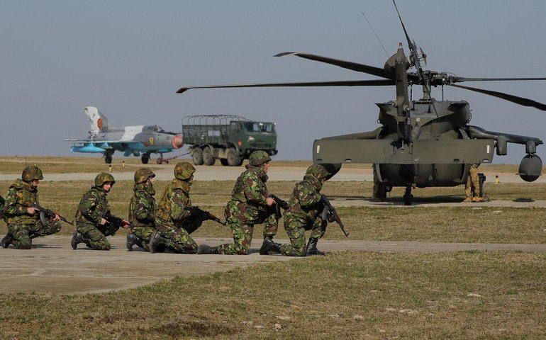 Irã acusa EUA de usar arsenal reservado para a 'Terceira Guerra Mundial'