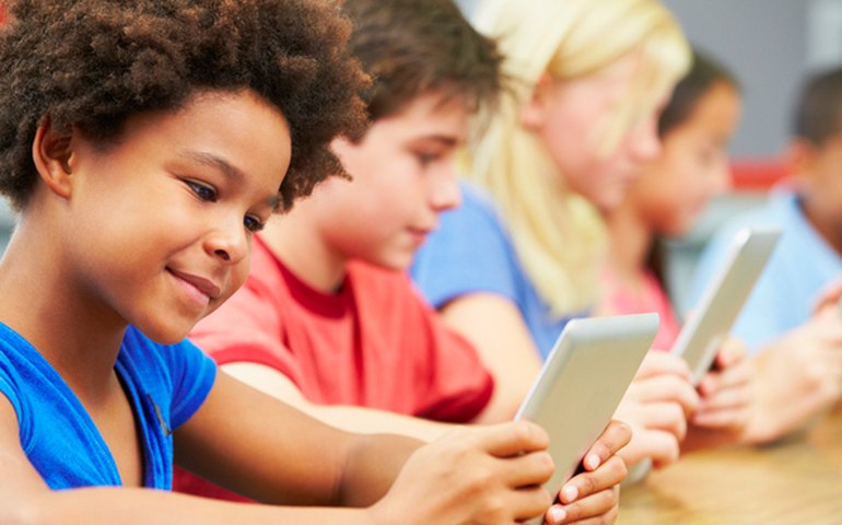 Projeto “Alunos Conectados” levou internet a 63 mil estudantes de baixa renda