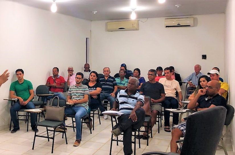 Empresários buscam orientações cooperativistas