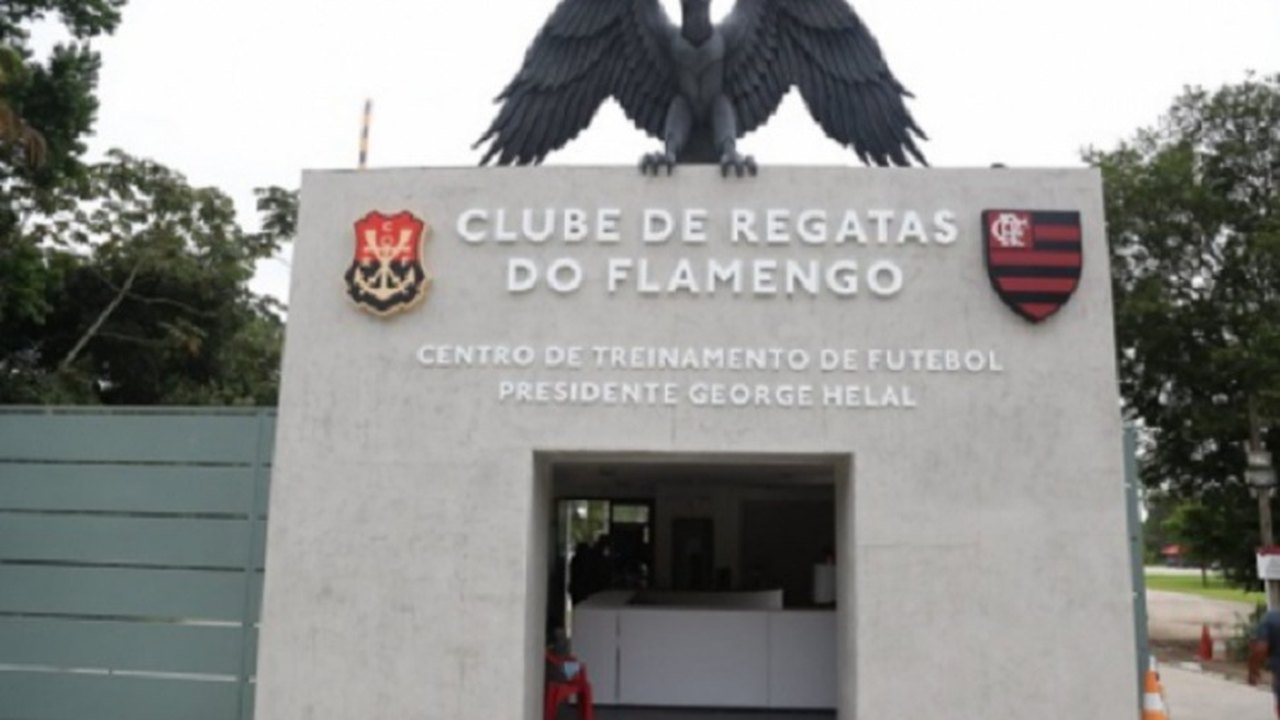Após reduzir salários e demitir, Flamengo conta com novo patrocínio para reagir