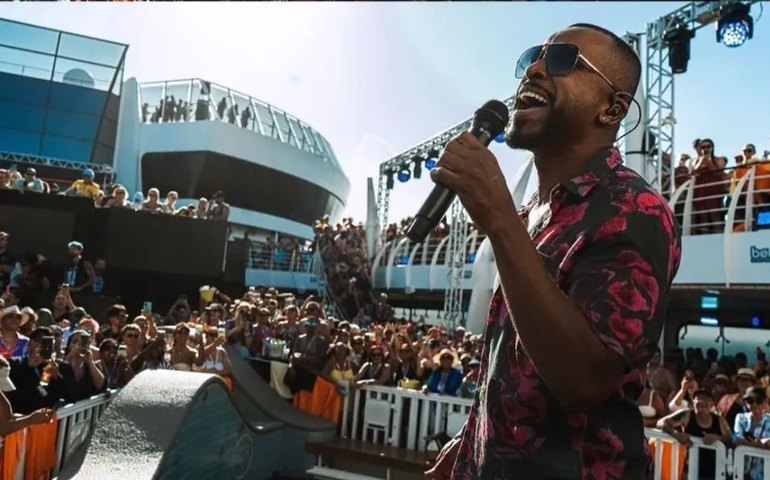 Quem é Matheus Possebon, cantor e empresário de Alexandre Pires, alvo de operação da PF