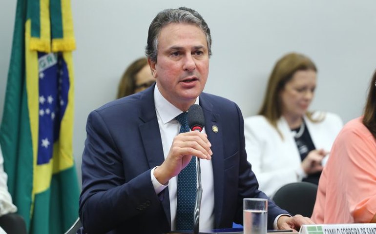 Camilo Santana diz que novo Plano Nacional de Educação pode trazer avanços; assista